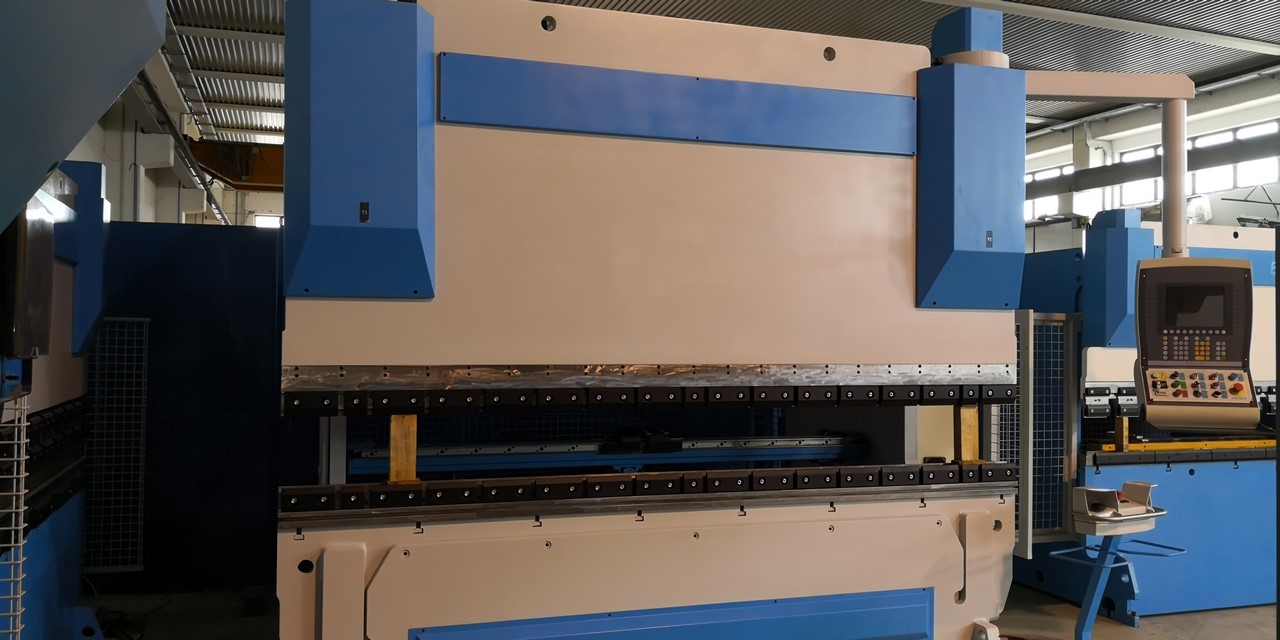 Press Brake Gasparini 3100 x 135 ton GROUP S.R.L.